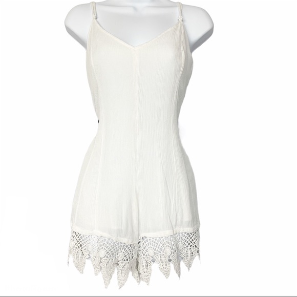 Ecote Pants - Ecote white crochet lace trim romper  M